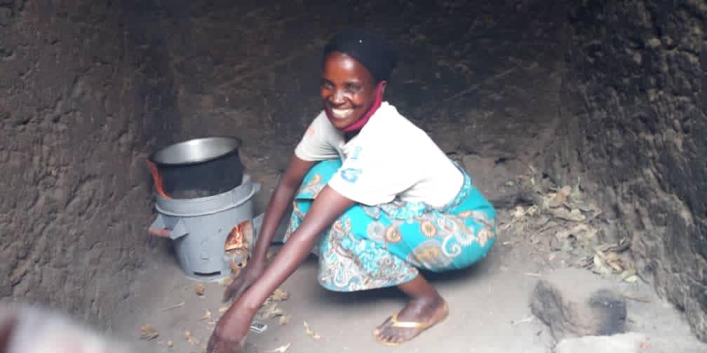 rwanda environmental awareness , REAO. showcasing impact with adopted improved cooking stoves